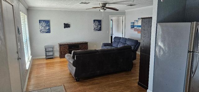 3619 Barracuda, Crystal Beach, TX 77650