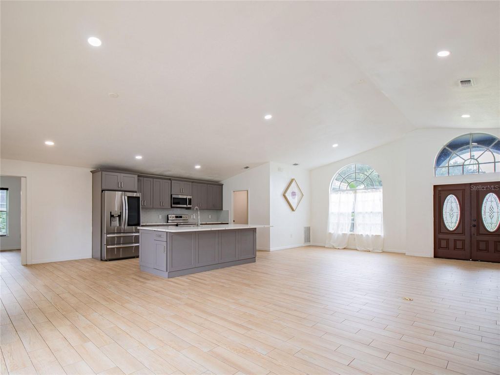 Image 13 of property listing at 31439 STIRRUP LANE, Wesley Chapel, FL 33543