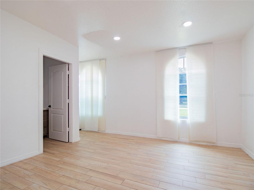 Image 21 of property listing at 31439 STIRRUP LANE, Wesley Chapel, FL 33543