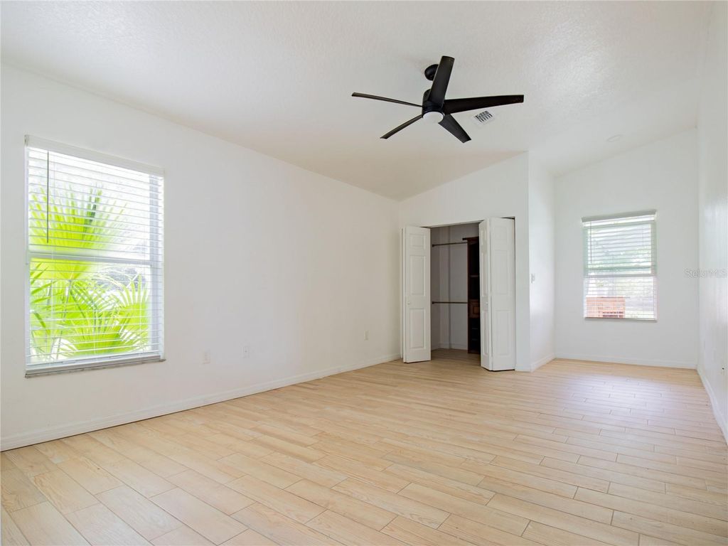 Image 33 of property listing at 31439 STIRRUP LANE, Wesley Chapel, FL 33543