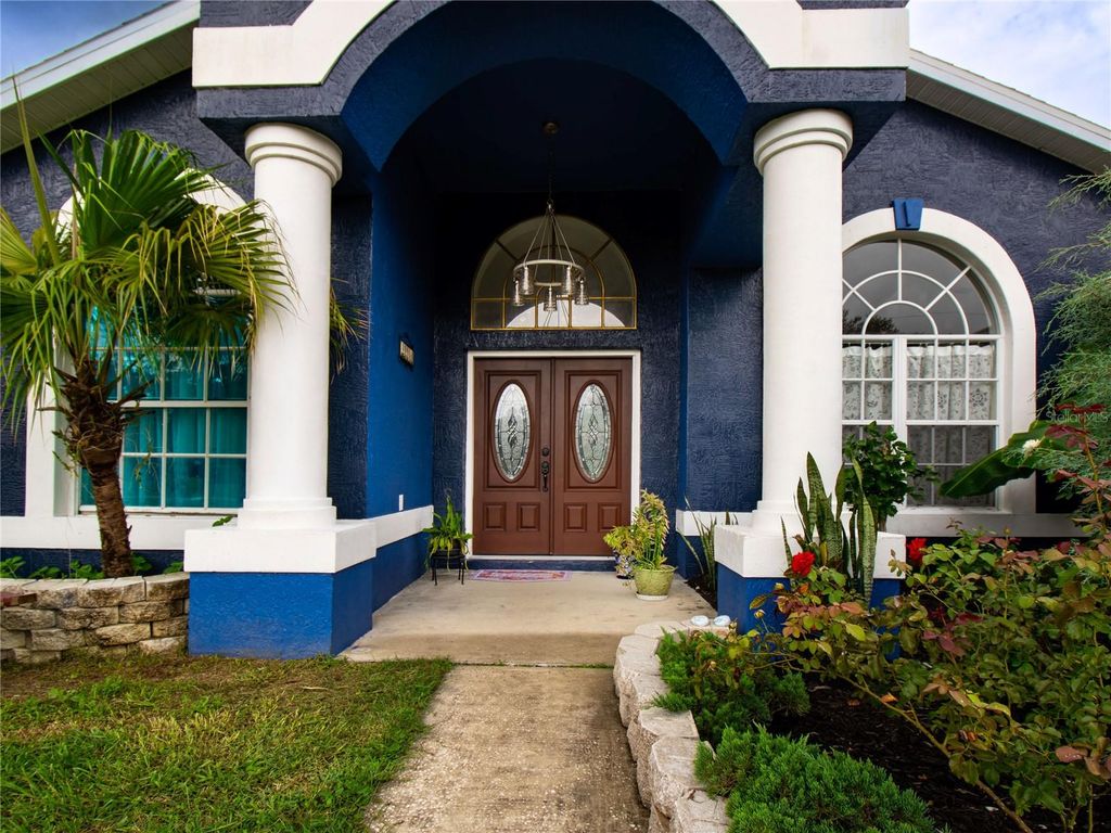 Image 7 of property listing at 31439 STIRRUP LANE, Wesley Chapel, FL 33543