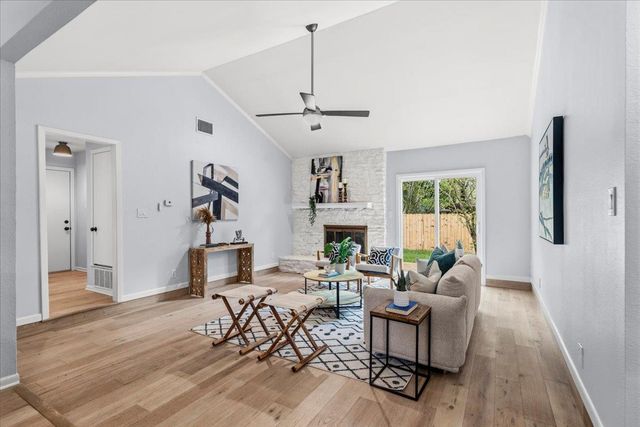 6209 Sun Vista DR, Austin, TX 78749