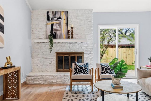 6209 Sun Vista DR, Austin, TX 78749