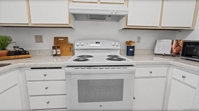 3234 Ashford St H, San Diego, CA 92111