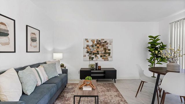 3234 Ashford St H, San Diego, CA 92111