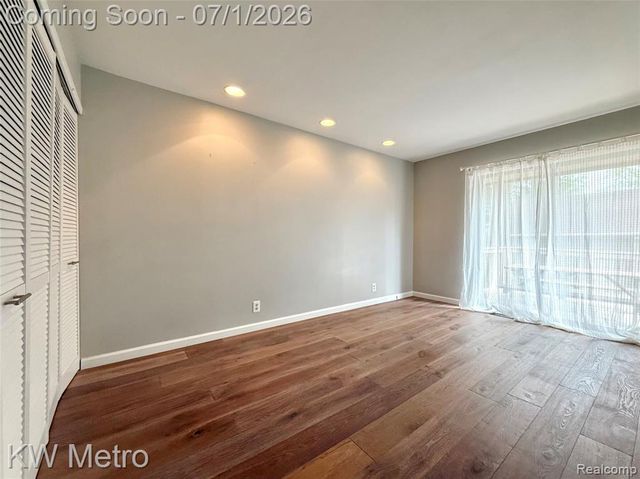 799 Emmons Avenue, Birmingham, MI 48009
