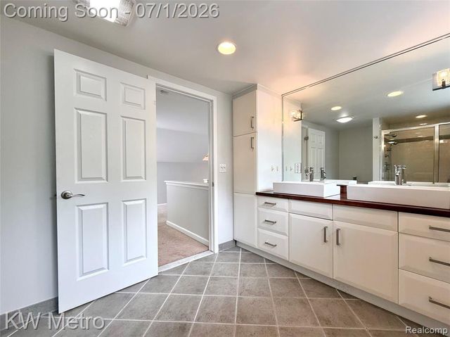 799 Emmons Avenue, Birmingham, MI 48009