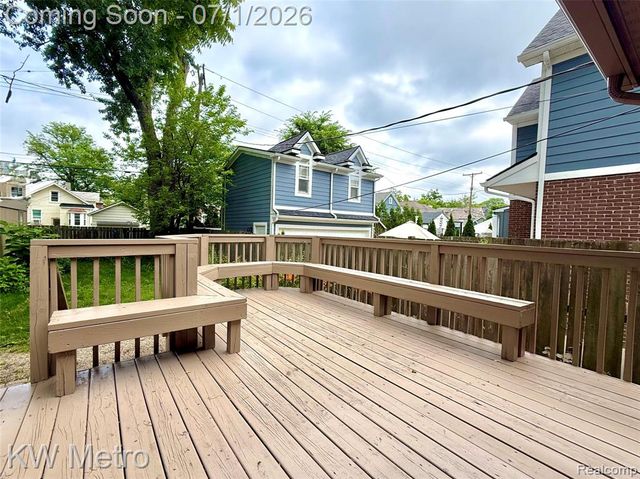 799 Emmons Avenue, Birmingham, MI 48009