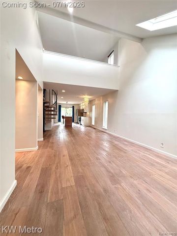 799 Emmons Avenue, Birmingham, MI 48009
