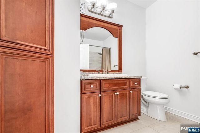 22 Ave At Port Imperial 403, West New York, NJ 07093