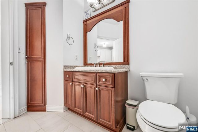 22 Ave At Port Imperial 403, West New York, NJ 07093