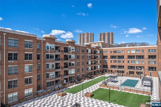 22 Ave At Port Imperial 403, West New York, NJ 07093