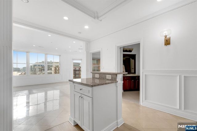 22 Ave At Port Imperial 403, West New York, NJ 07093