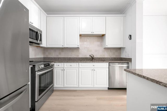 22 Ave At Port Imperial 403, West New York, NJ 07093