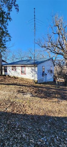 411 11th Street, Crocker, MO 65452