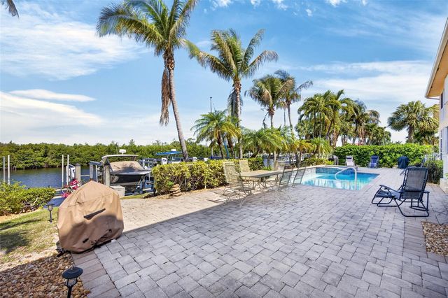 3239 PURPLE MARTIN DRIVE 112, Punta Gorda, FL 33950