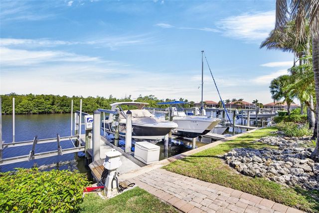 3239 PURPLE MARTIN DRIVE 112, Punta Gorda, FL 33950