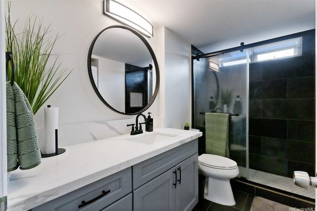 98-402 Koauka Loop 202, Aiea, HI 96701