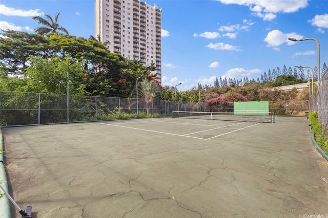 98-402 Koauka Loop 202, Aiea, HI 96701