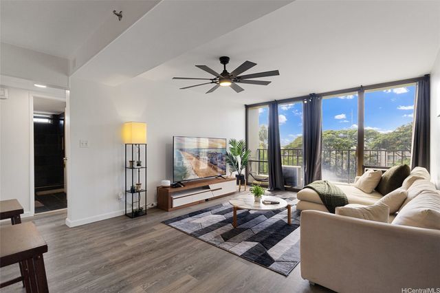 98-402 Koauka Loop 202, Aiea, HI 96701