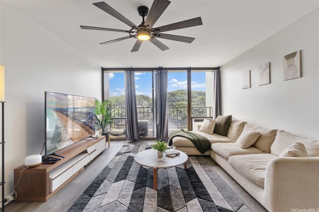 98-402 Koauka Loop 202, Aiea, HI 96701