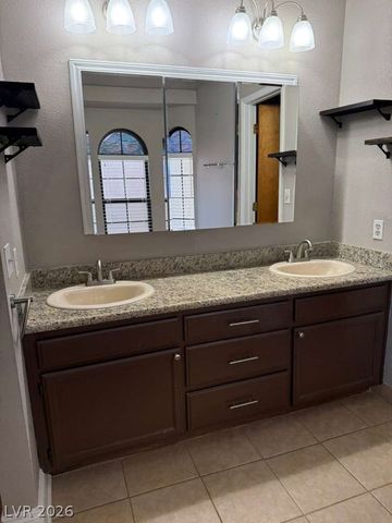 4083 Nook Way C, Las Vegas, NV 89103