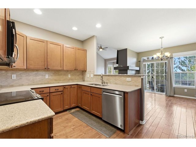 854 Ironspur Ct, Castle Rock, CO 80108