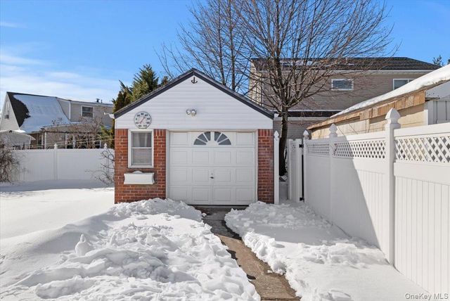 119 S 6th Street, Bethpage, NY 11714