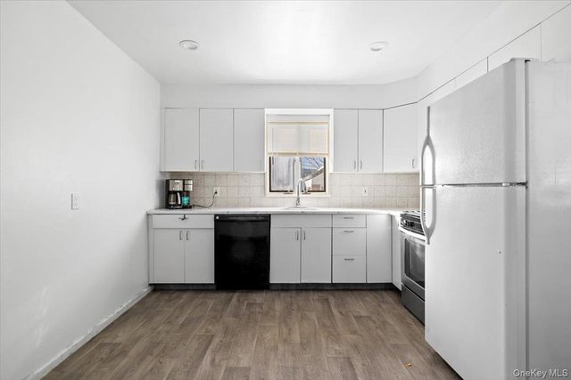 119 S 6th Street, Bethpage, NY 11714