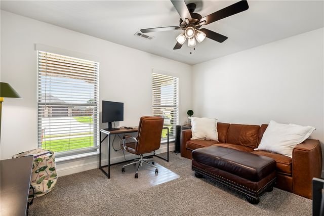 2402 Armstrong Lane, Pea Ridge, AR 72751