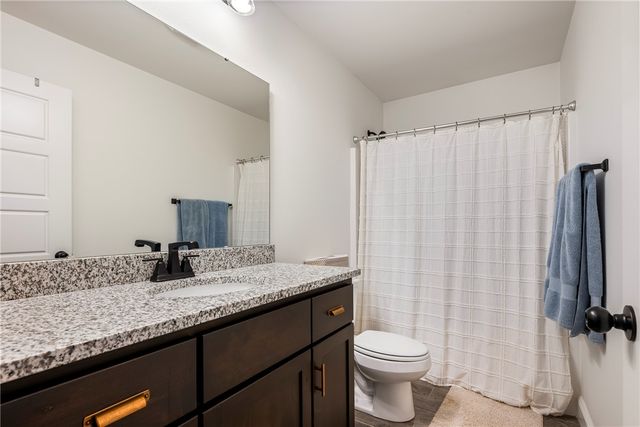 2402 Armstrong Lane, Pea Ridge, AR 72751