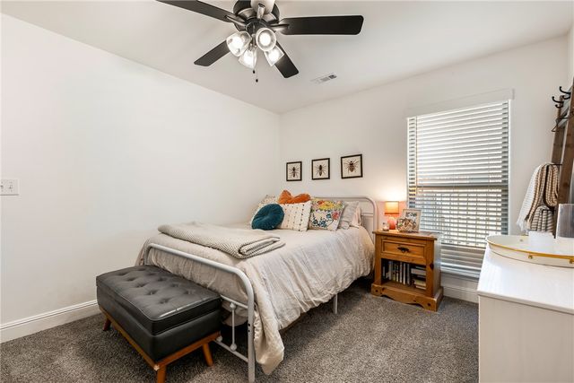 2402 Armstrong Lane, Pea Ridge, AR 72751