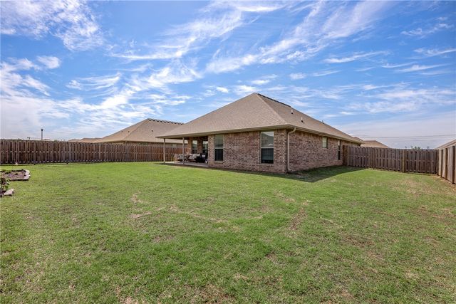 2402 Armstrong Lane, Pea Ridge, AR 72751