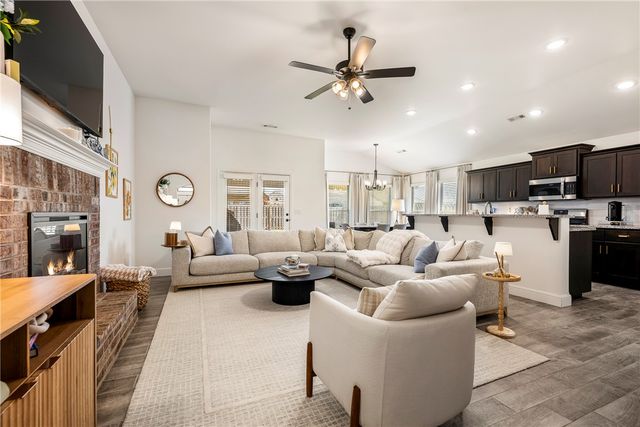 2402 Armstrong Lane, Pea Ridge, AR 72751