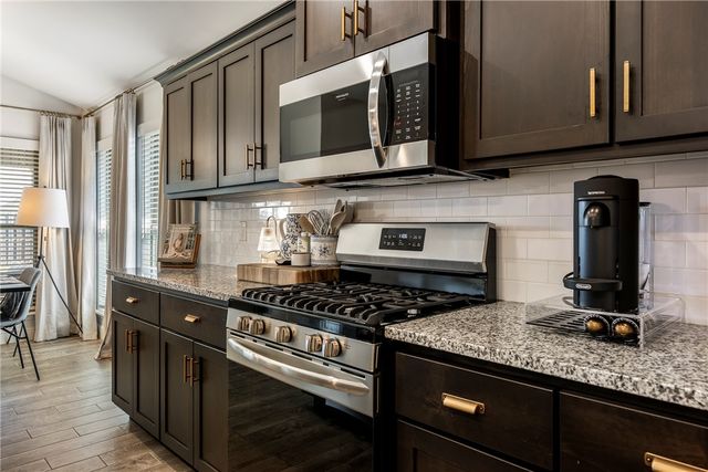 2402 Armstrong Lane, Pea Ridge, AR 72751