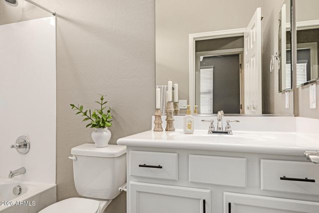 10061 E THATCHER Avenue, Mesa, AZ 85212