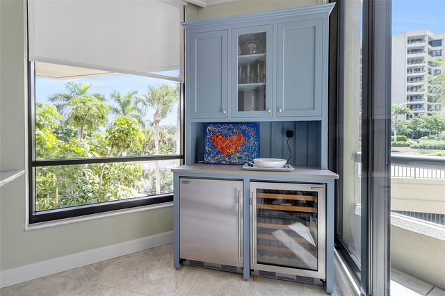 1241 GULF OF MEXICO DRIVE 109, Longboat Key, FL 34228