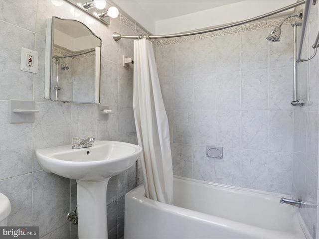 6205 29TH ST NW, Washington, DC 20015