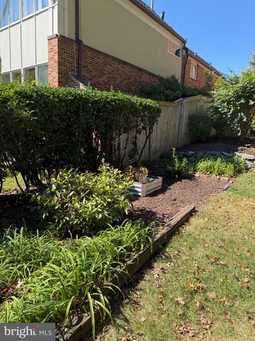 6205 29TH ST NW, Washington, DC 20015