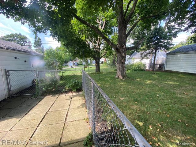 808 Mann Avenue, Flint, MI 48503