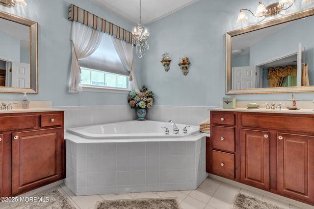 57 Chesterfield Drive, Jackson, NJ 08527