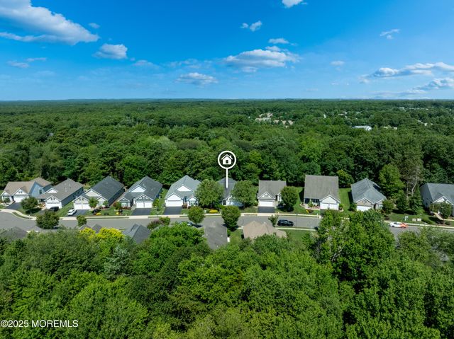 57 Chesterfield Drive, Jackson, NJ 08527