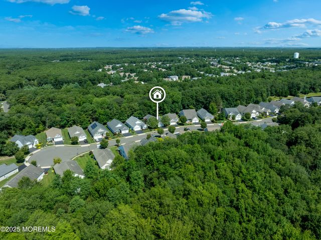 57 Chesterfield Drive, Jackson, NJ 08527