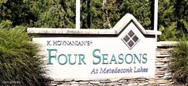 57 Chesterfield Drive, Jackson, NJ 08527