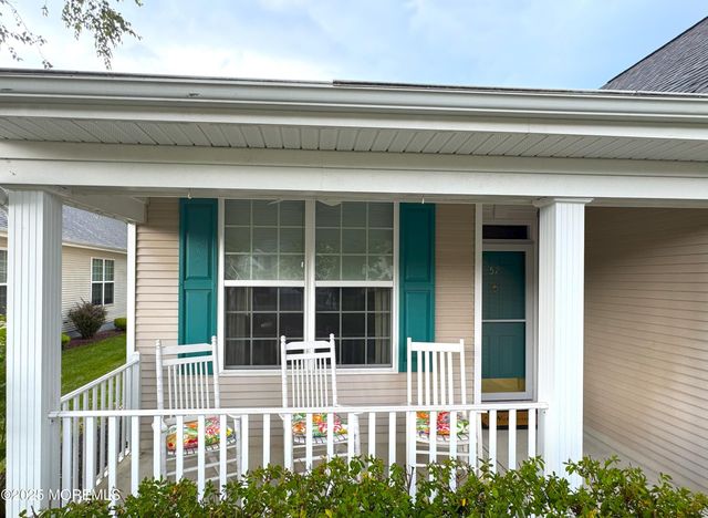 57 Chesterfield Drive, Jackson, NJ 08527