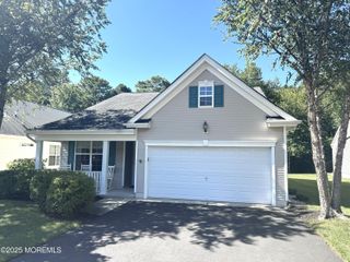 57 Chesterfield Drive, Jackson, NJ 08527