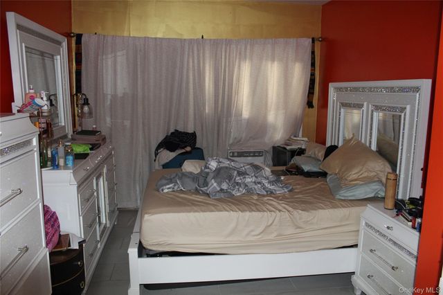3814 Barnes Avenue, Bronx, NY 10467
