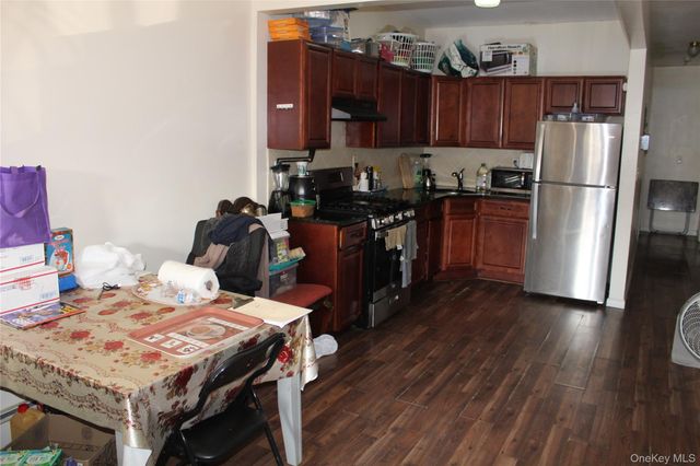 3814 Barnes Avenue, Bronx, NY 10467