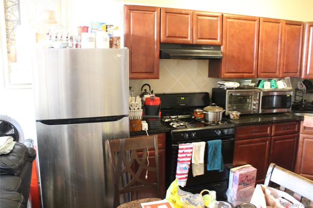 3814 Barnes Avenue, Bronx, NY 10467
