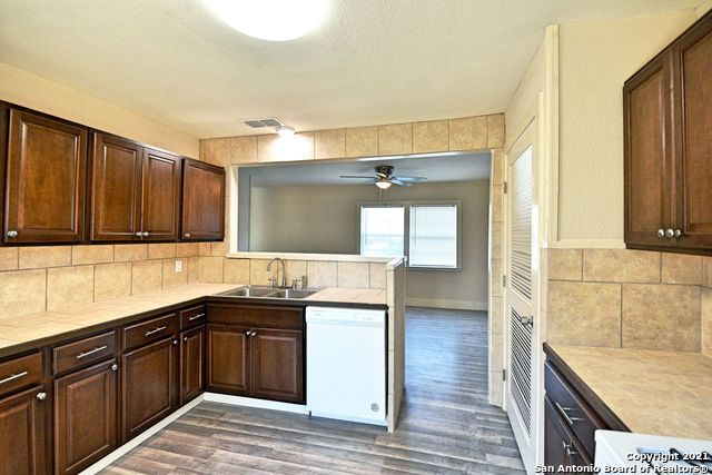 1401 Coco Ln Apt A, New Braunfels, TX 78130